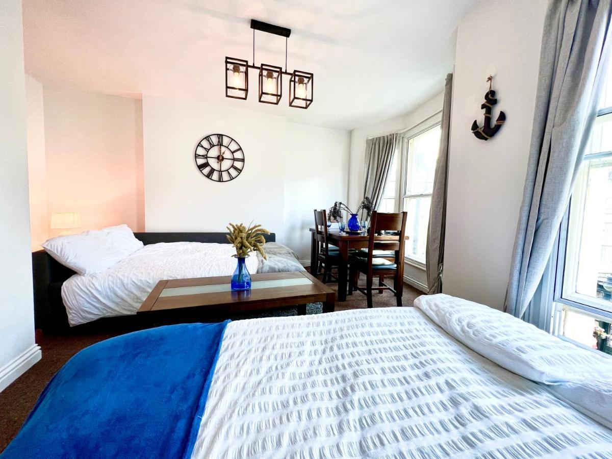 شقة سكرابورو  في Blue Lighthouse المظهر الخارجي الصورة